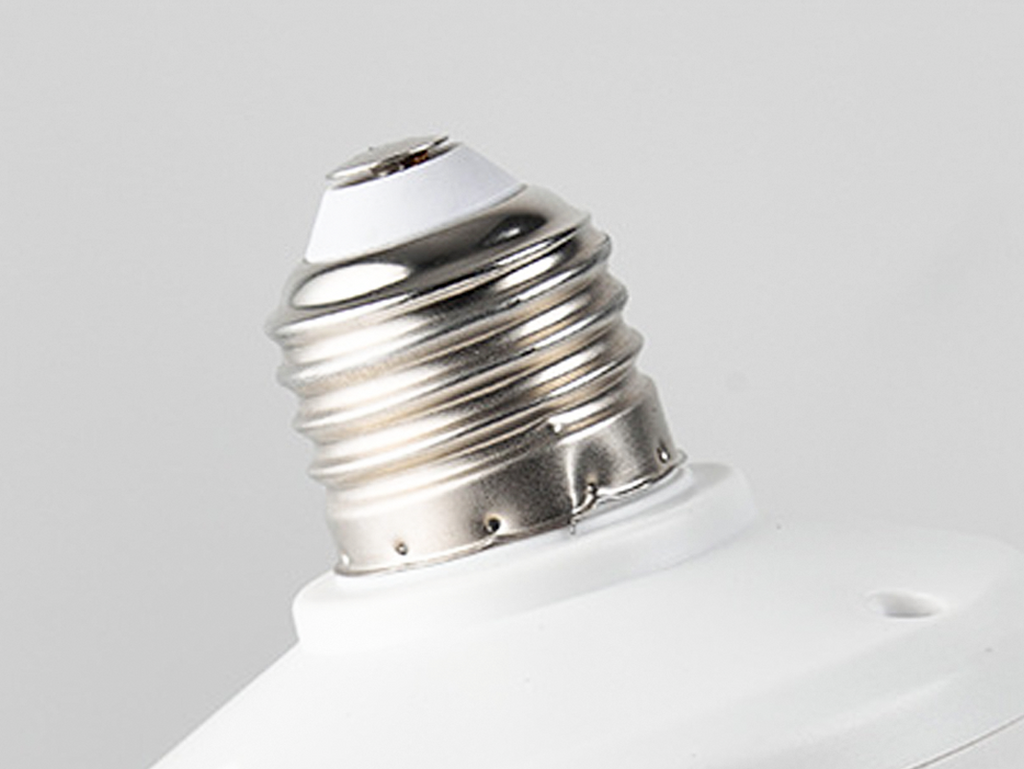 Ventilateur sur douille 2-en-1 avec télécommande