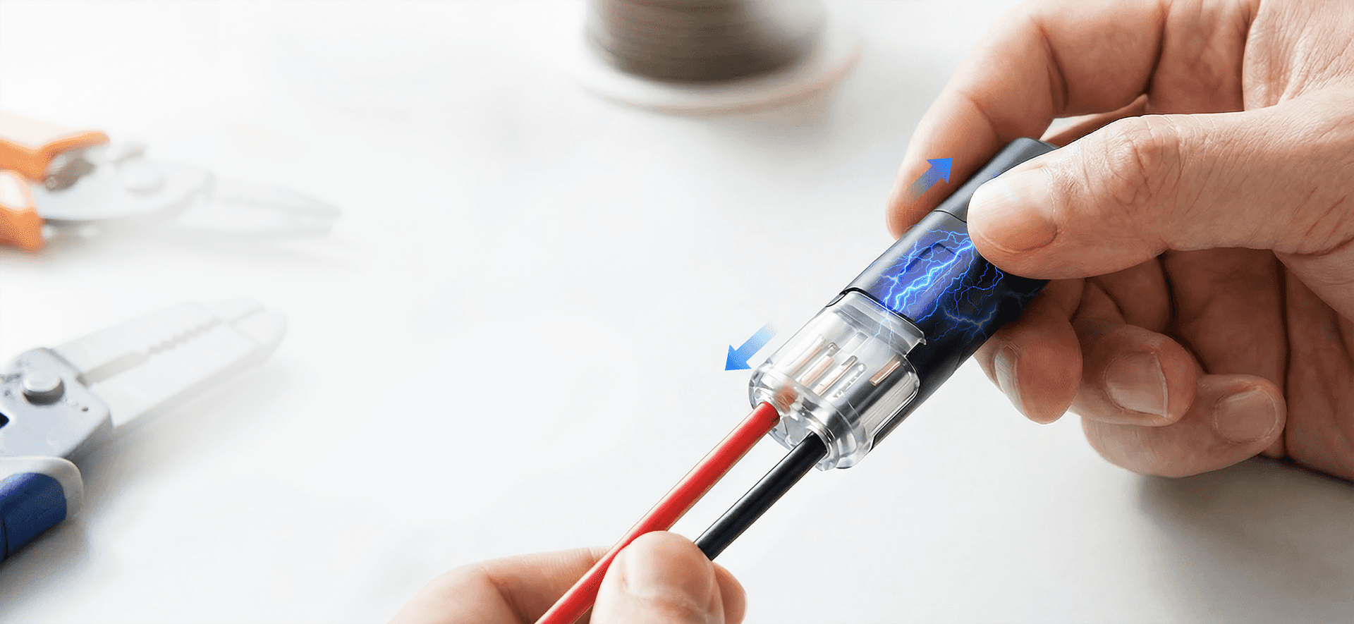 Connecteur enfichable à 2 fils avec clip de verrouillage